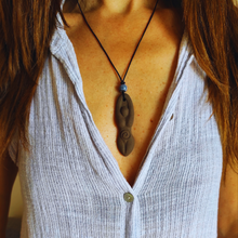 Charger l'image dans la galerie, Colgante diosa NEGRA