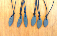 Charger l'image dans la galerie, Colgante Semilla