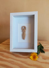 Charger l'image dans la galerie, Diosa enmarcada pequeña