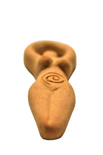 Load image into Gallery viewer, Colgante diosa ARTEMISA