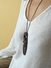 Load image into Gallery viewer, Colgante diosa HÉCATE