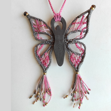 Cargar imagen en el visor de la galería, Colgante Diosa Mariposa
